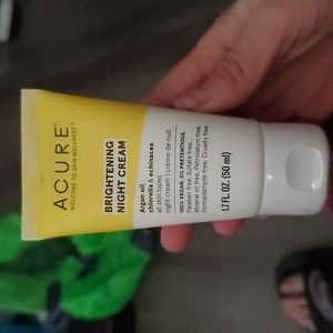 Acire brightening night cream